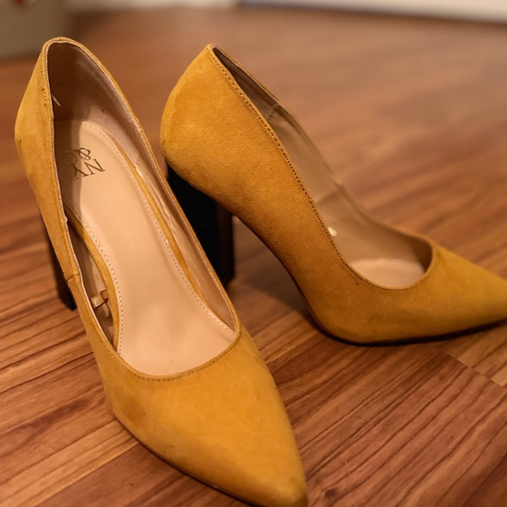 New York & Company Yellow and Black Stiletto Heels